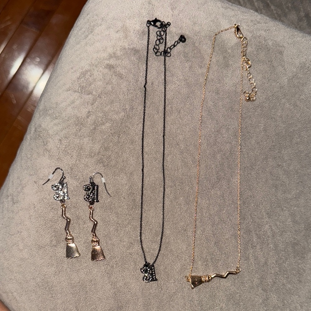 Halloween witch broom Gold and Black Jewelry Set